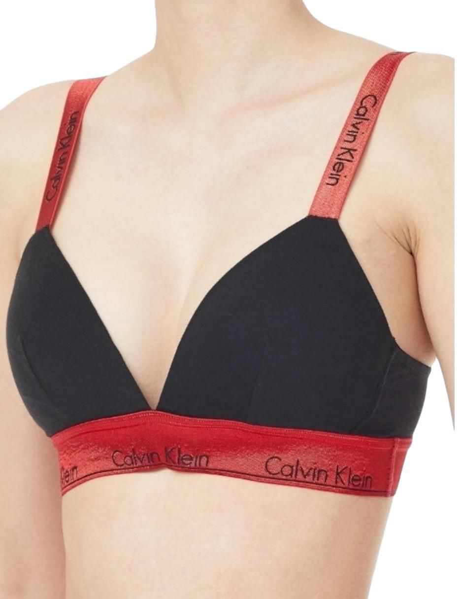 Top Calvin Klein escote corazón tirante ajustable Top Calvin Klein escote corazón tirante ajustable