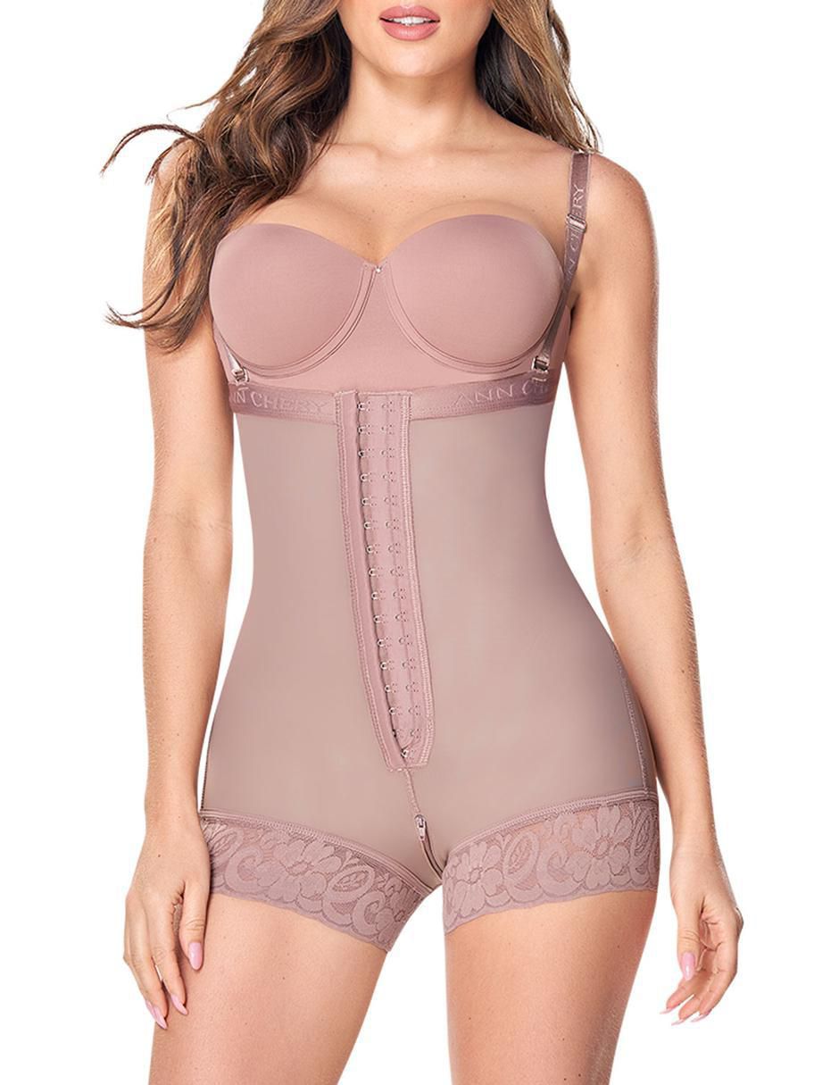 Faja tipo short con compresión media para mujer