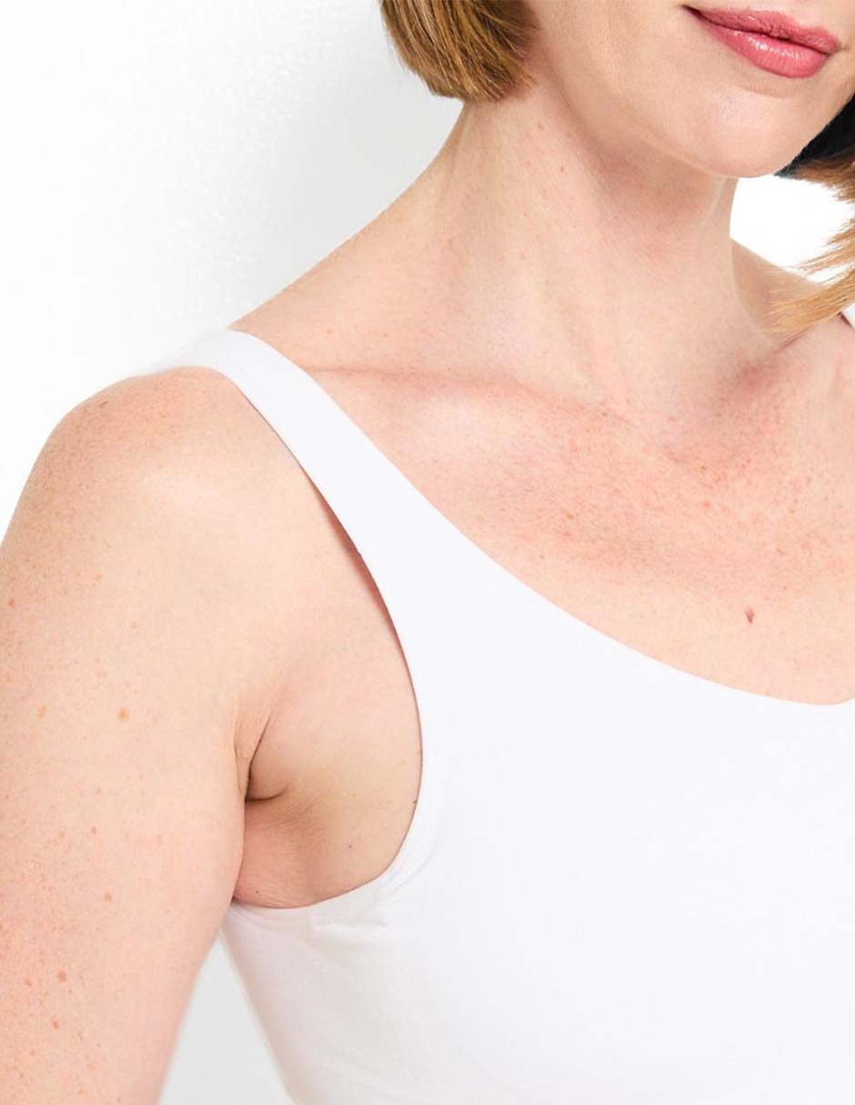 Brassiere peto medio copa removible para mujer