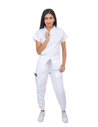 Pijama quirúrgica estilo relajado para mujer