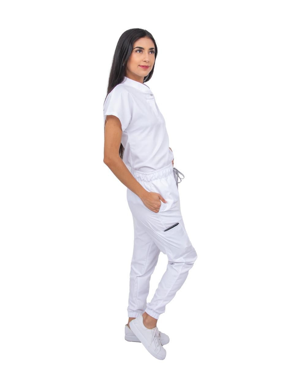 Pijama quirúrgica estilo relajado para mujer 3