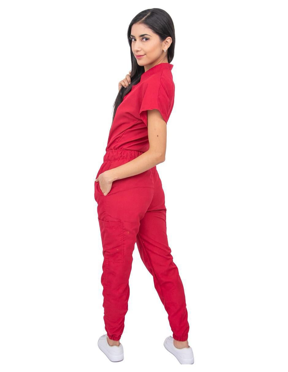 Pijama quirúrgica estilo relajado para mujer 3