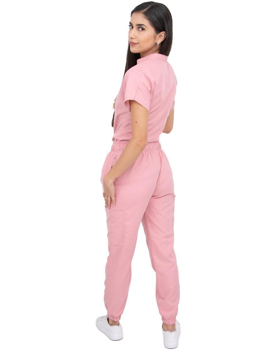 Pijama quirúrgica estilo relajado para mujer 3