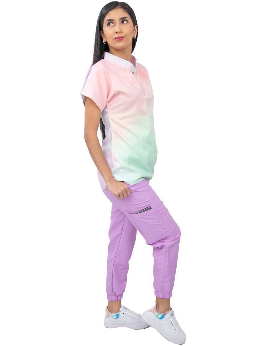 Pijama quirúrgica estilo relajado para mujer 2