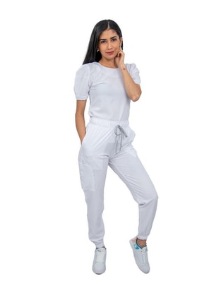 Pijama quirúrgica estilo relajado para mujer Pijama quirúrgica estilo relajado para mujer