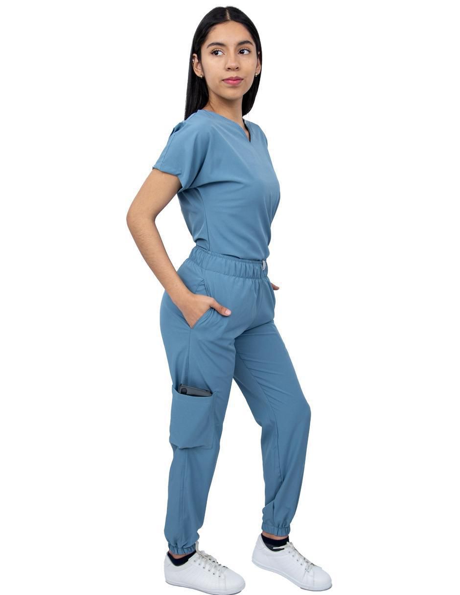 Pijama quirúrgica estilo relajado para mujer 2