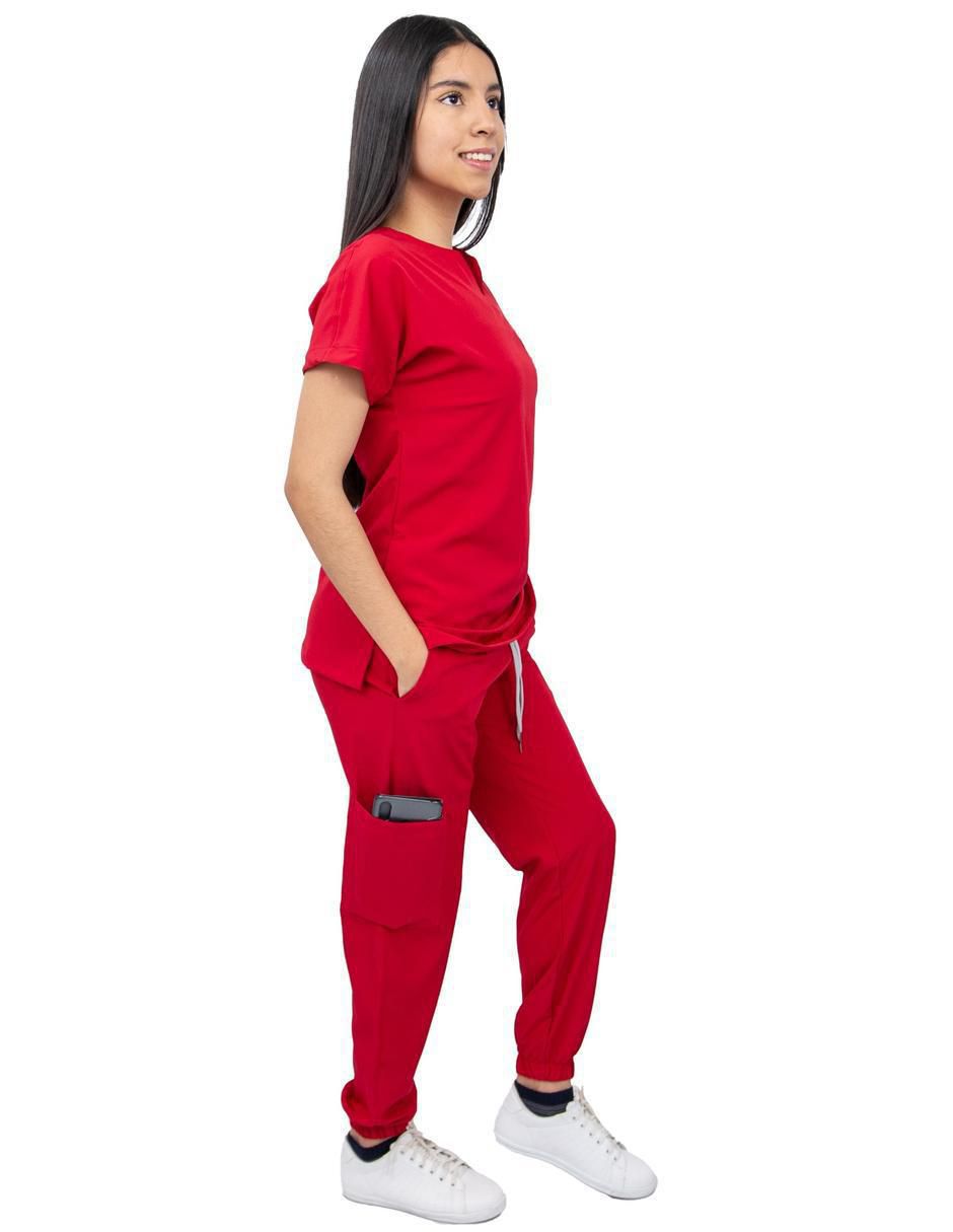 Pijama quirúrgica estilo relajado para mujer 2