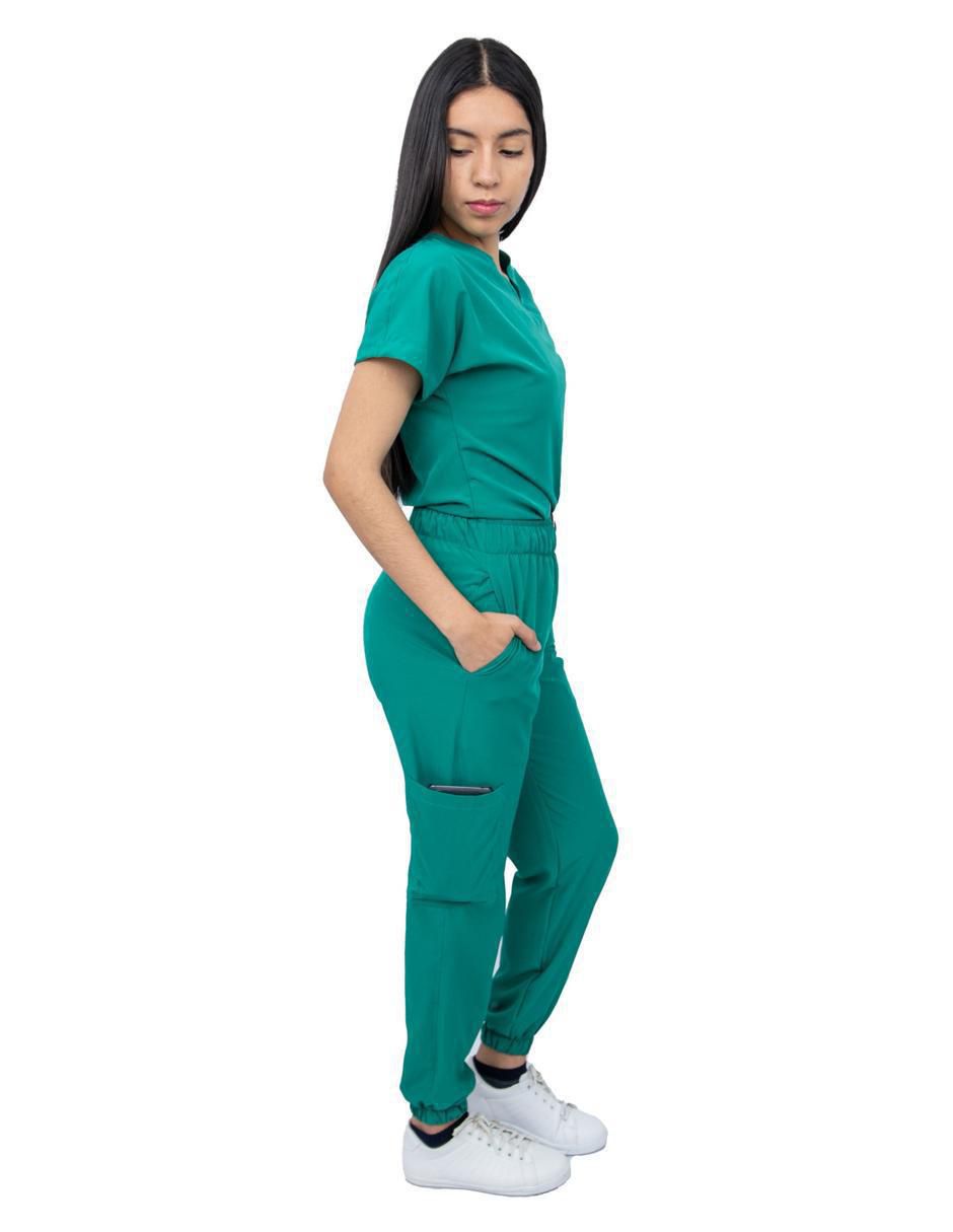 Pijama quirúrgica estilo relajado para mujer 2
