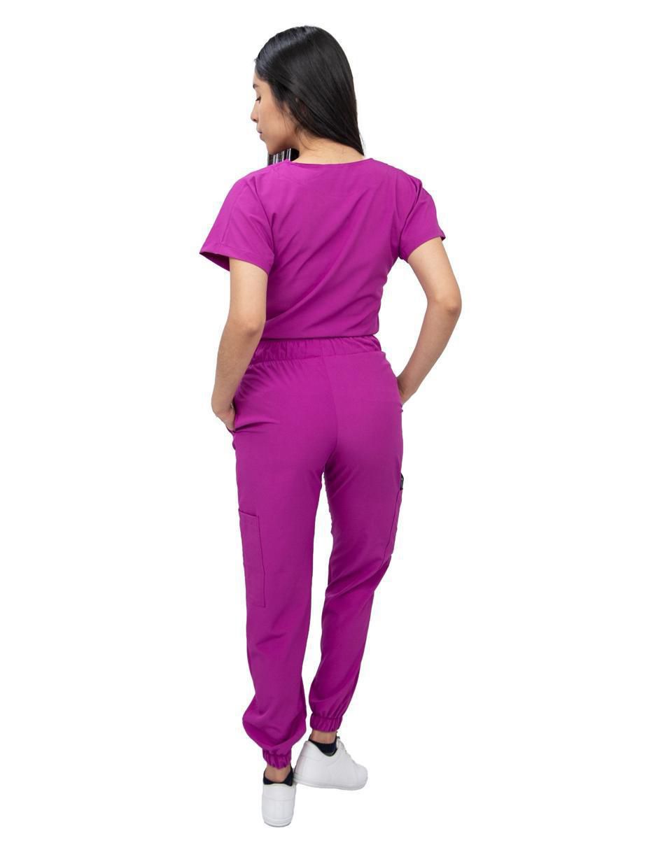 Pijama quirúrgica estilo relajado para mujer 3