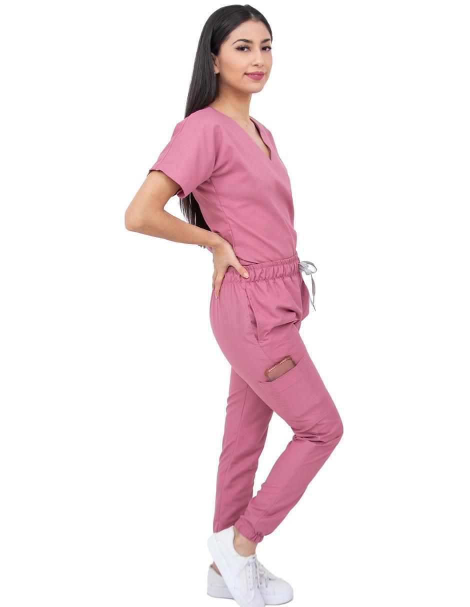 Pijama quirúrgica estilo relajado para mujer 2