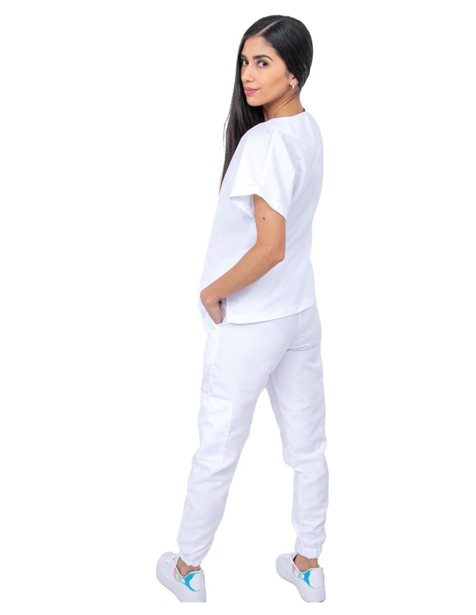 Pijama quirúrgica estilo relajado para mujer 3