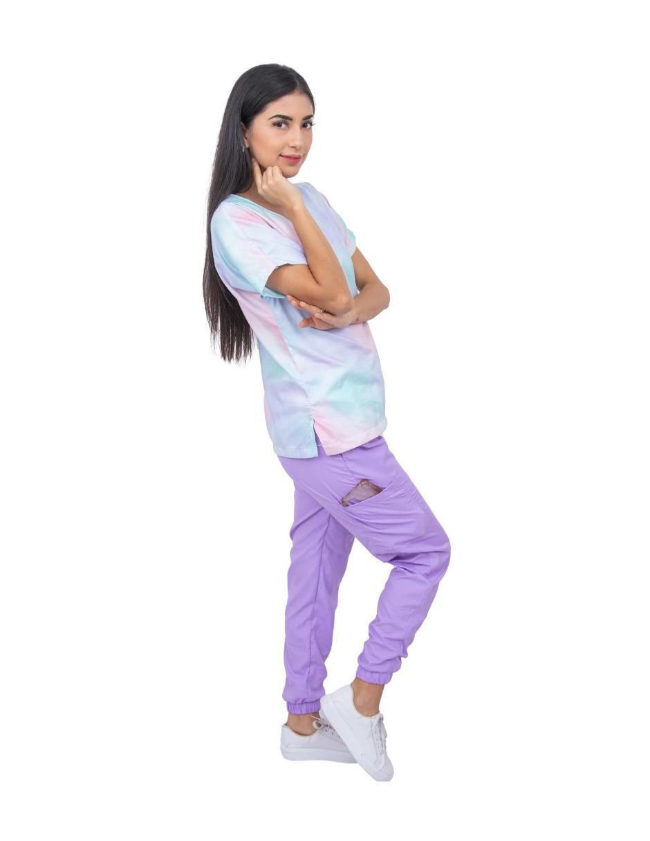 Pijama quirúrgica estilo relajado para mujer 2