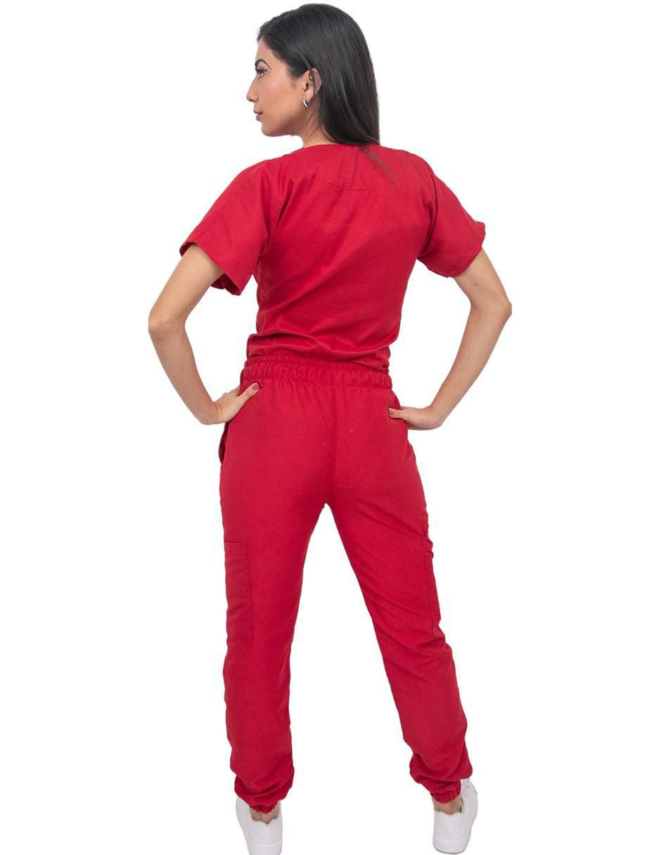 Pijama quirúrgica estilo relajado para mujer 3