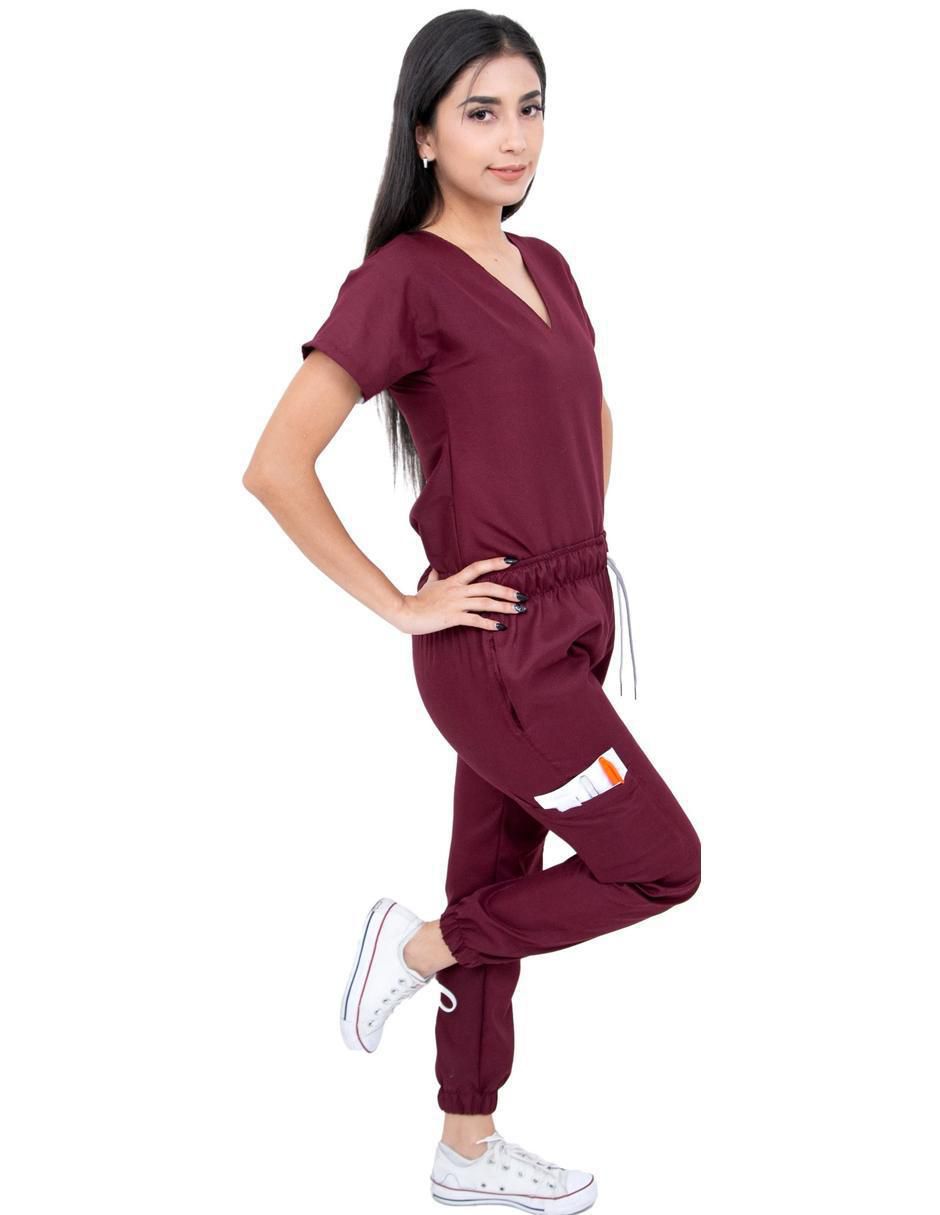Pijama quirúrgica estilo relajado para mujer 2