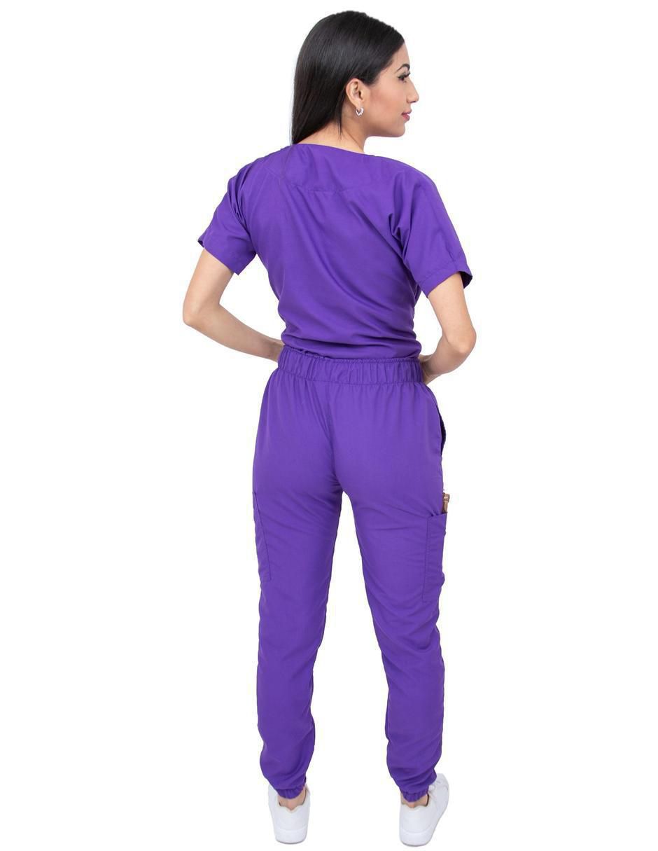 Pijama quirúrgica estilo relajado para mujer 3