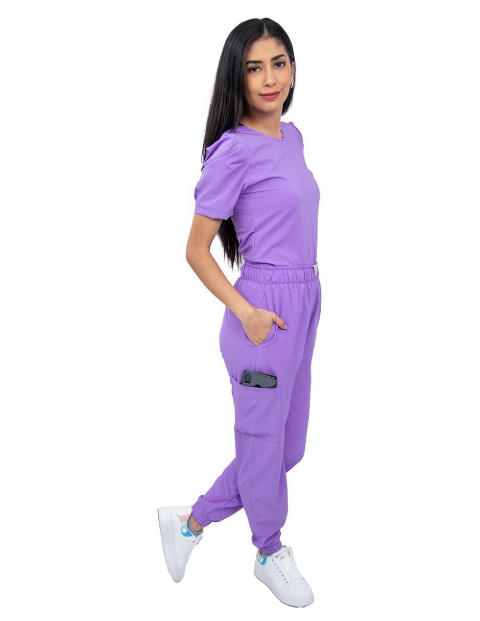 Pijama quirúrgica estilo relajado para mujer 2