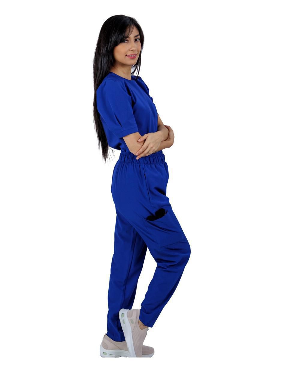 Pijama quirúrgica estilo relajado para mujer 2