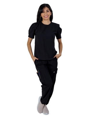 Pijama quirúrgica estilo relajado para mujer