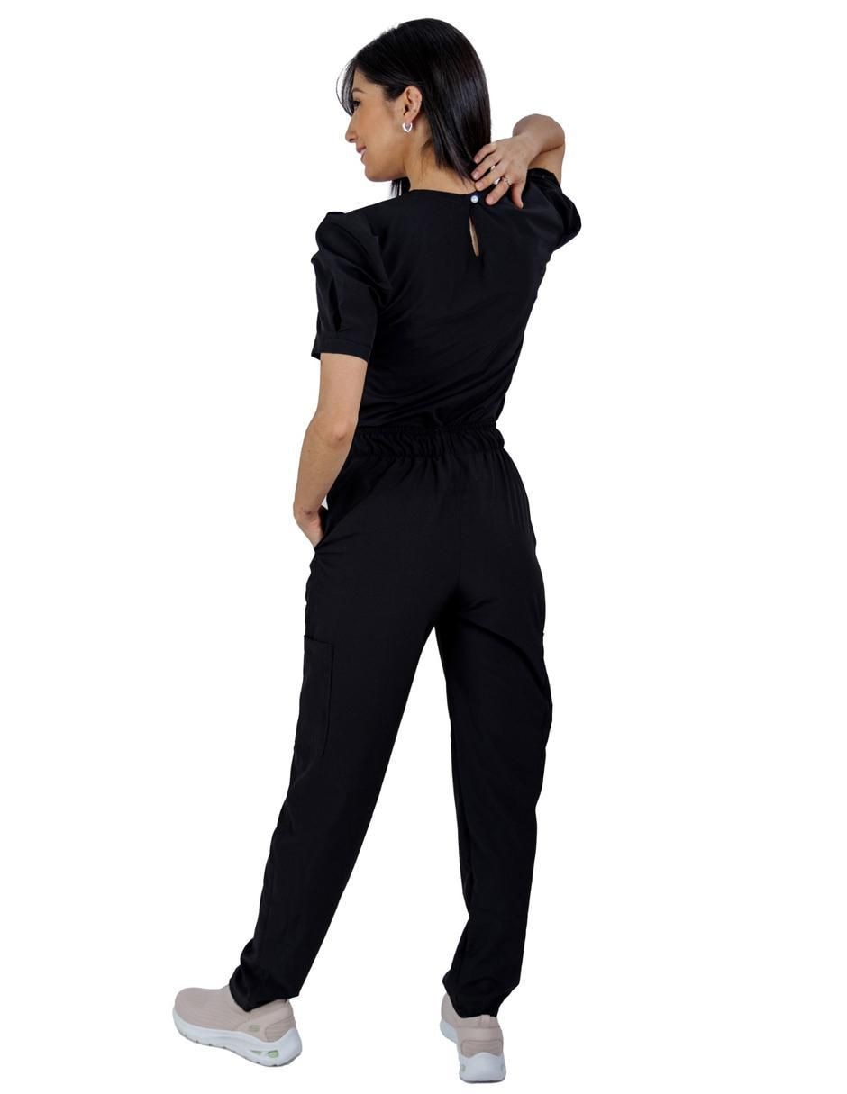 Pijama quirúrgica estilo relajado para mujer 3