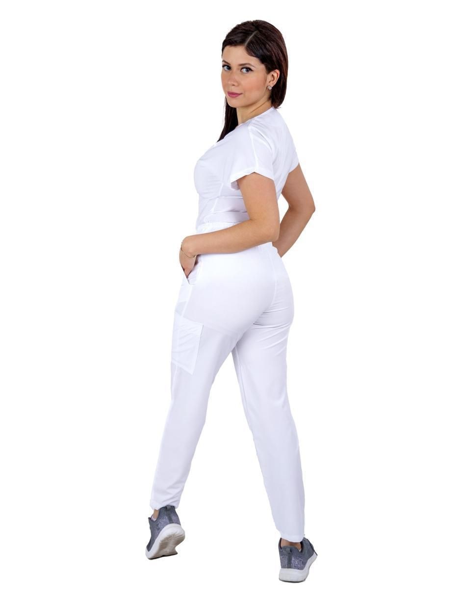 Pijama quirúrgica estilo relajado para mujer 3
