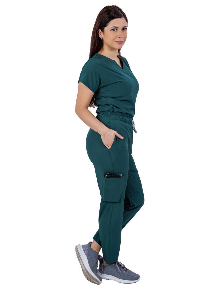 Pijama quirúrgica estilo relajado para mujer 2