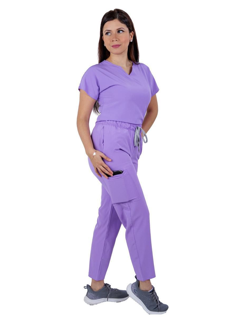 Pijama quirúrgica estilo relajado para mujer 2
