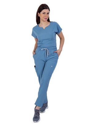 Pijama quirúrgica estilo relajado para mujer