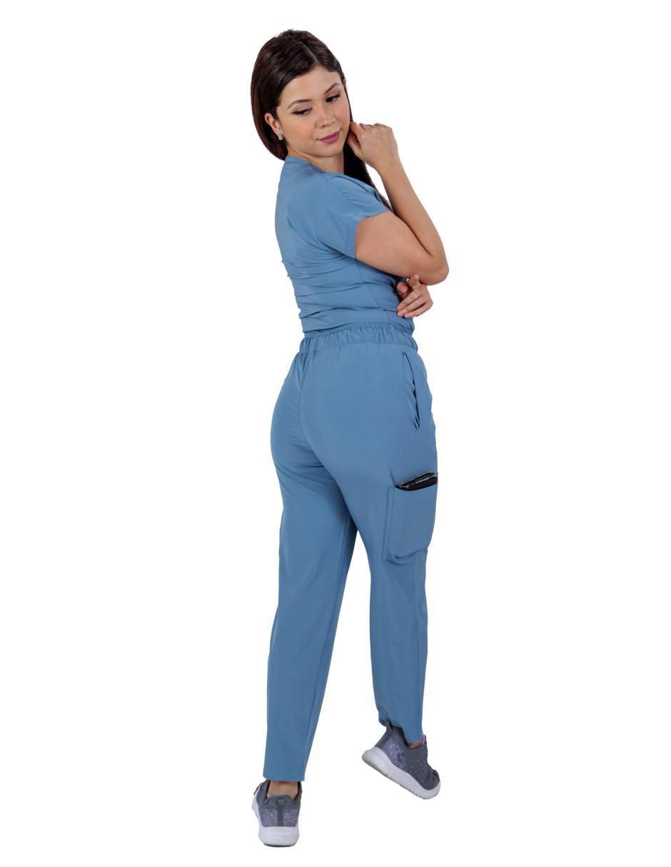 Pijama quirúrgica estilo relajado para mujer 3