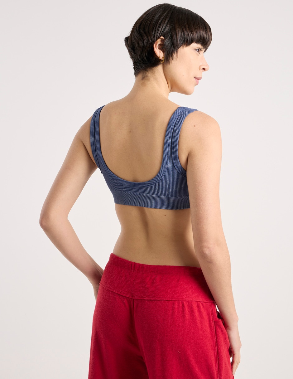 Top cuello cuadrado escote medio tirante ancho 5