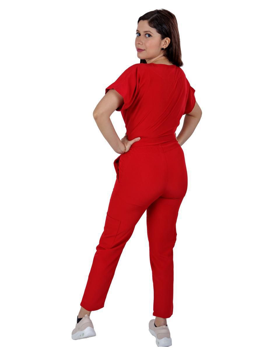 Pijama quirúrgica estilo relajado para mujer 3