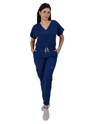Pijama quirúrgica estilo relajado para mujer