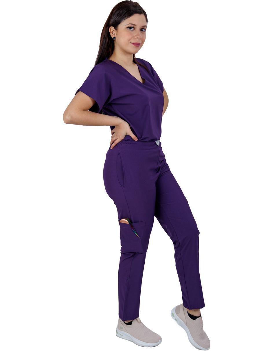 Pijama quirúrgica estilo relajado para mujer 2