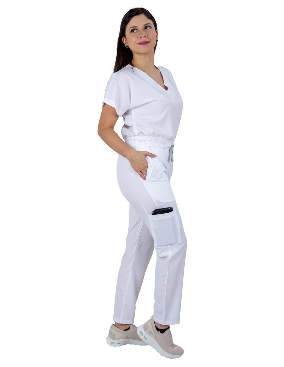 Pijama quirúrgica estilo relajado para mujer 2