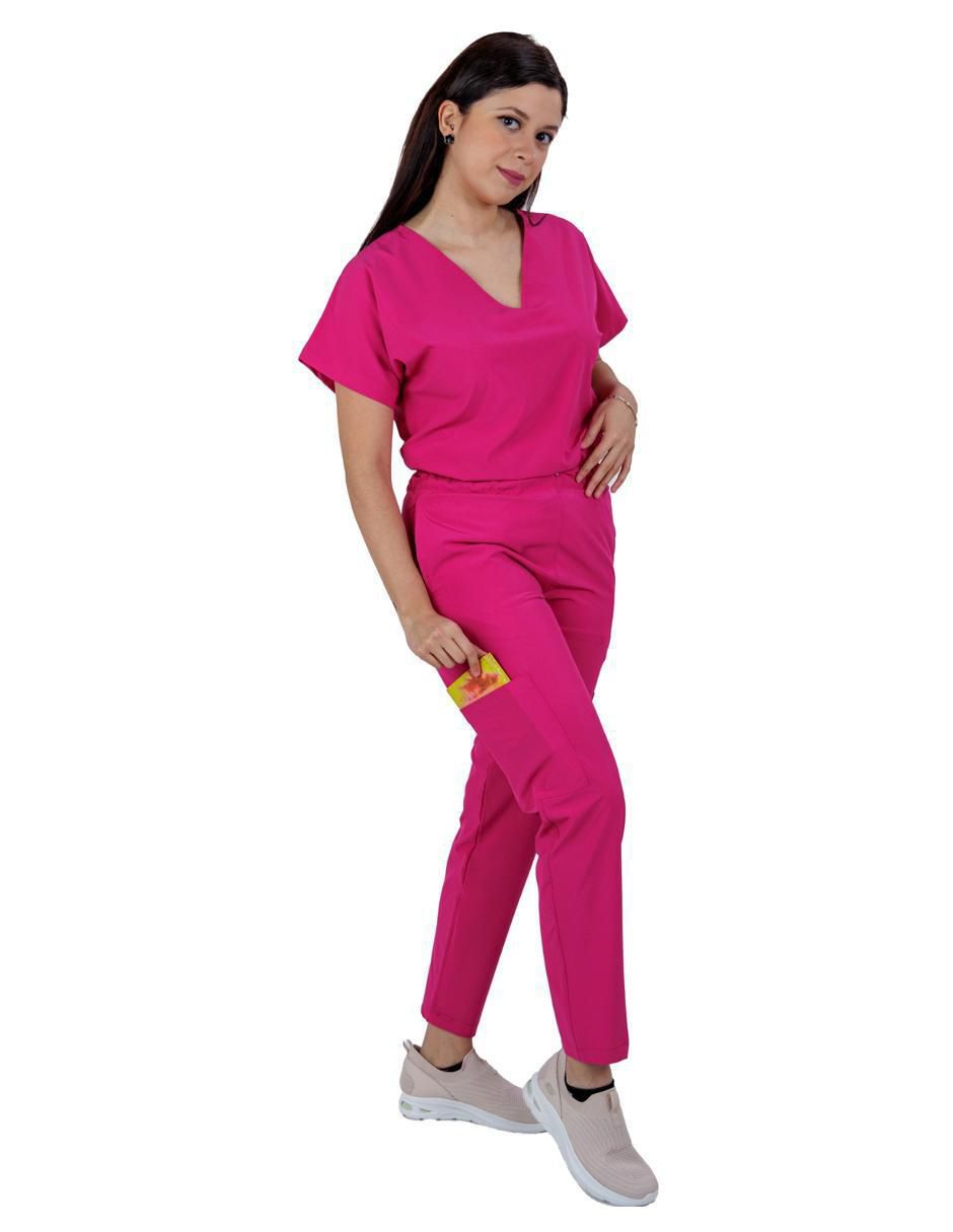 Pijama quirúrgica estilo relajado para mujer 2