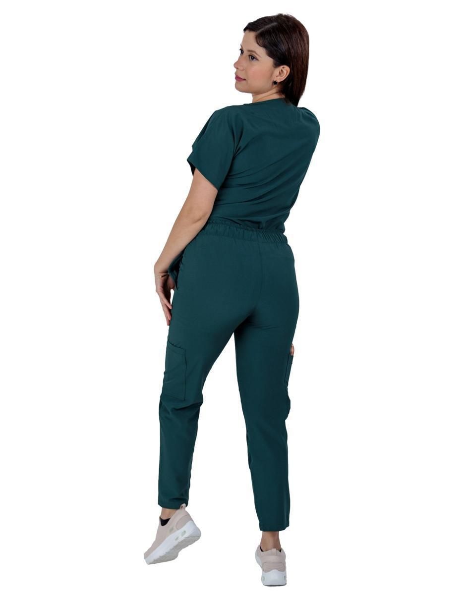 Pijama quirúrgica estilo relajado para mujer 3