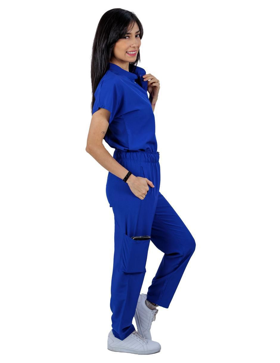 Pijama quirúrgica estilo relajado para mujer 2