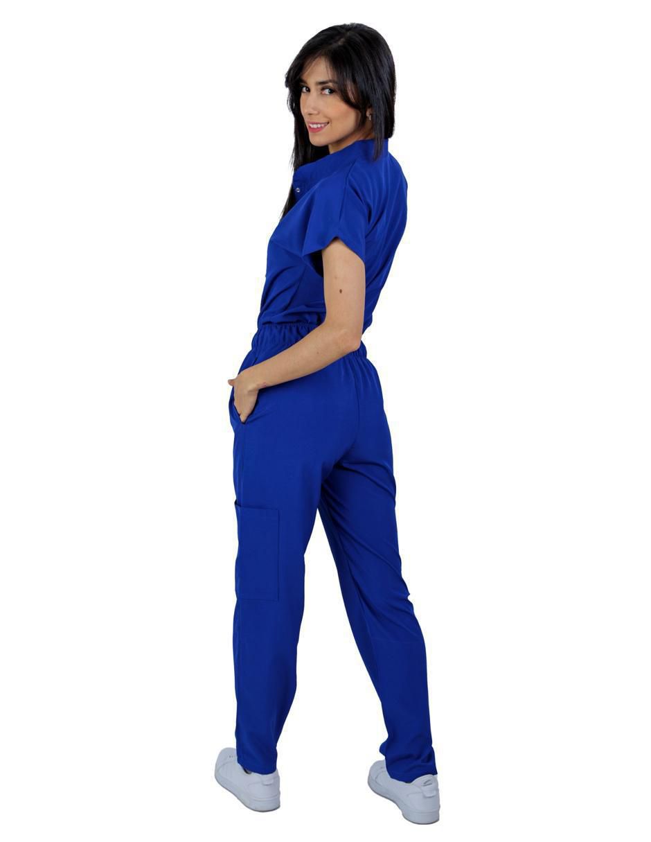 Pijama quirúrgica estilo relajado para mujer 3