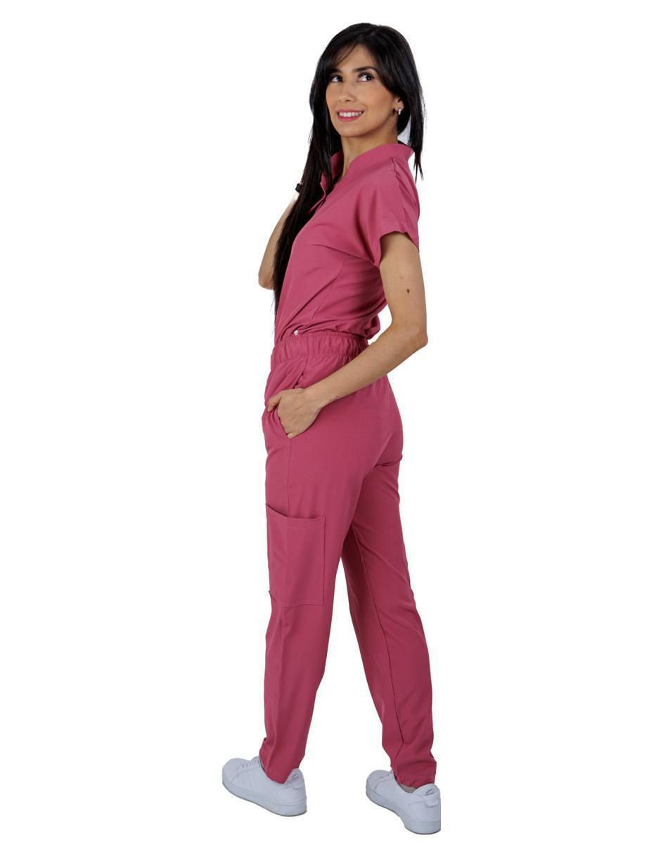 Pijama quirúrgica estilo relajado para mujer 3