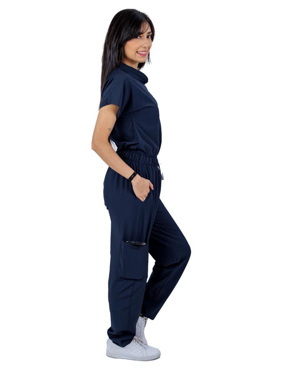 Pijama quirúrgica estilo relajado para mujer 2