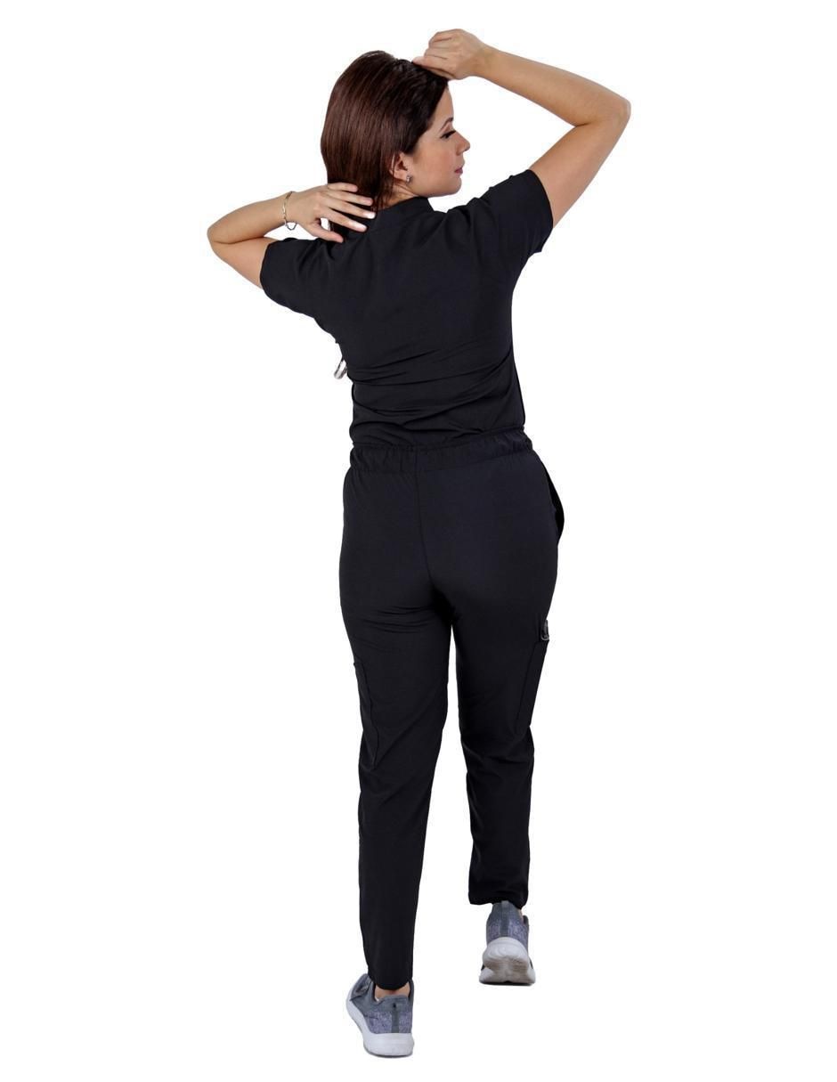 Pijama quirúrgica estilo relajado para mujer 3
