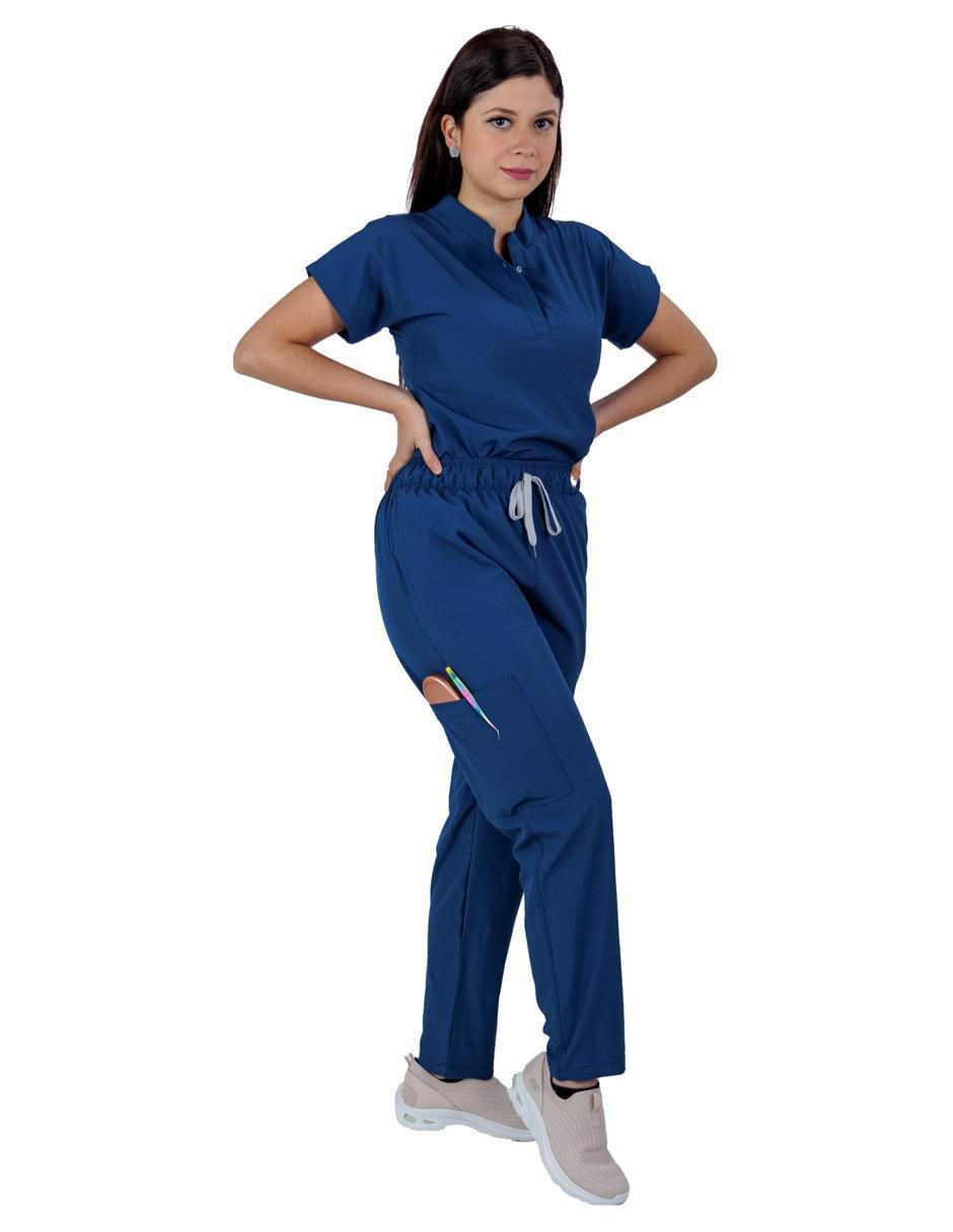 Pijama quirúrgica estilo relajado para mujer 2