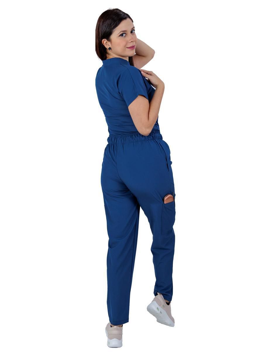 Pijama quirúrgica estilo relajado para mujer 3