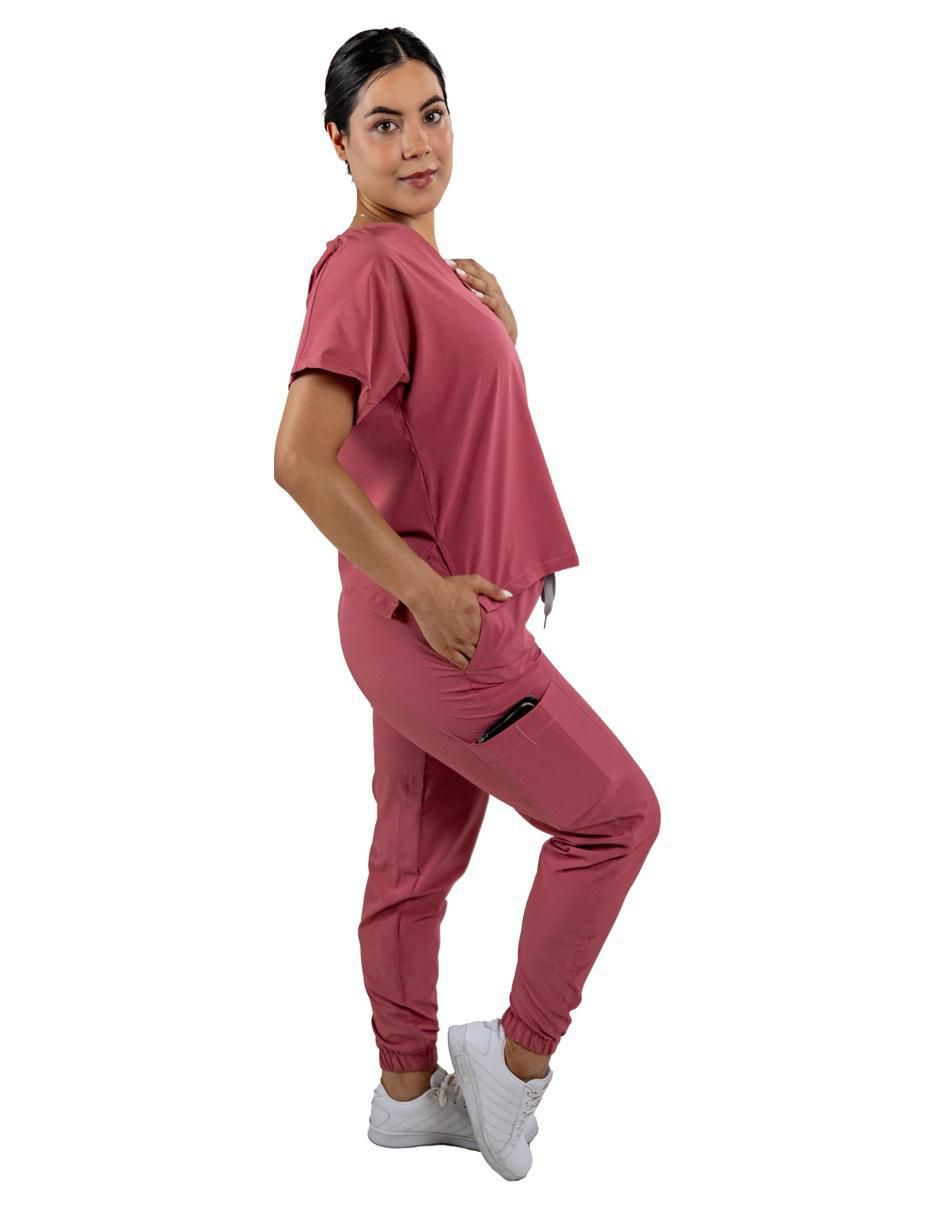 Pijama quirúrgica estilo relajado para mujer 3