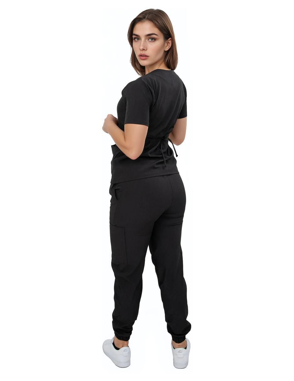 Pijama quirúrgica estilo relajado para mujer 4