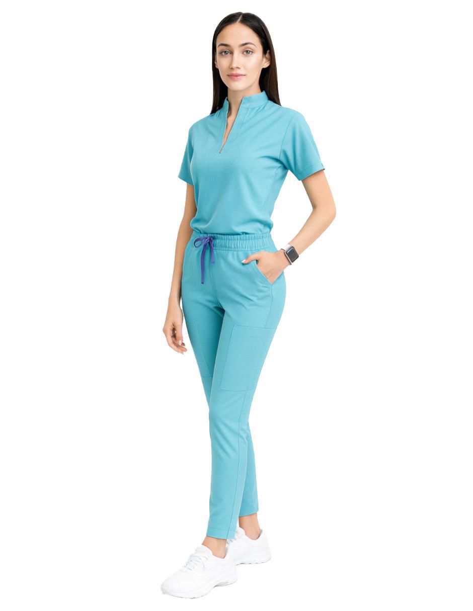 Pijama quirúrgica estilo relajado para mujer 2