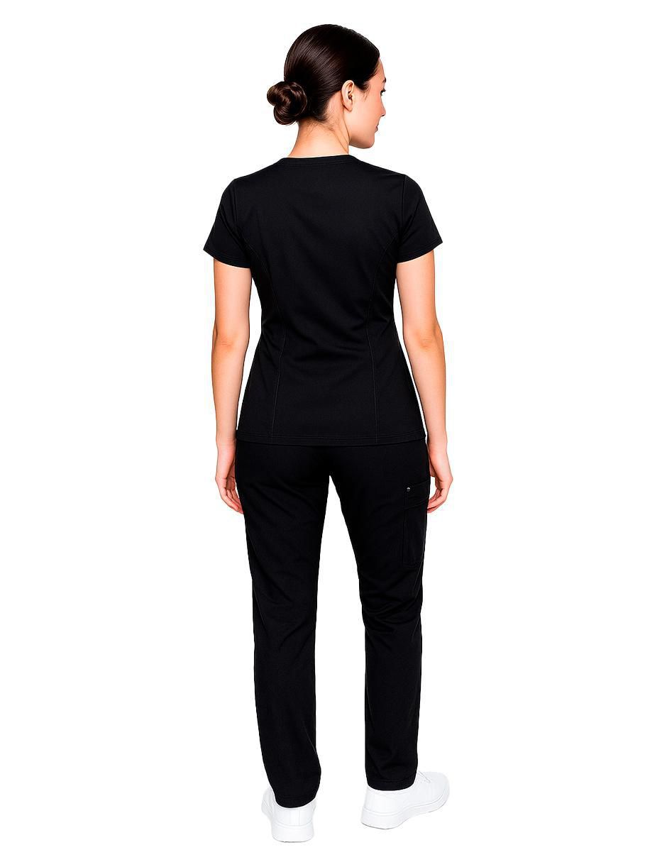 Pijama quirúrgica estilo relajado para mujer 3