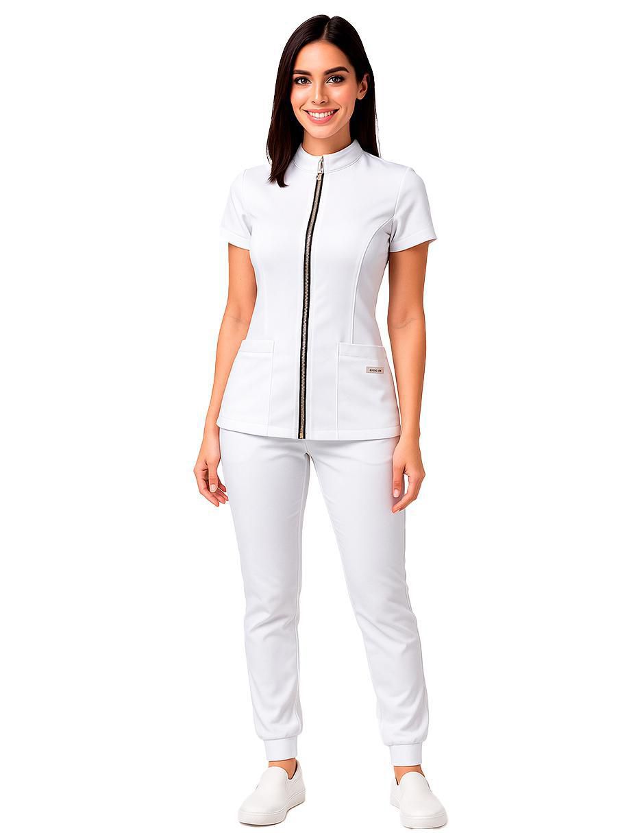 Uniforme estilo relajado para mujer