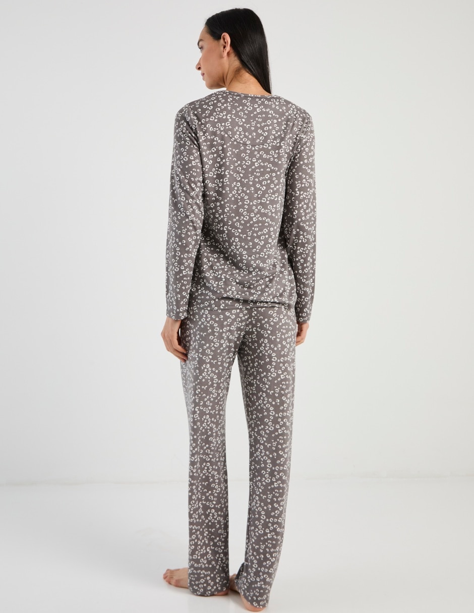 Conjunto pijama para mujer 11