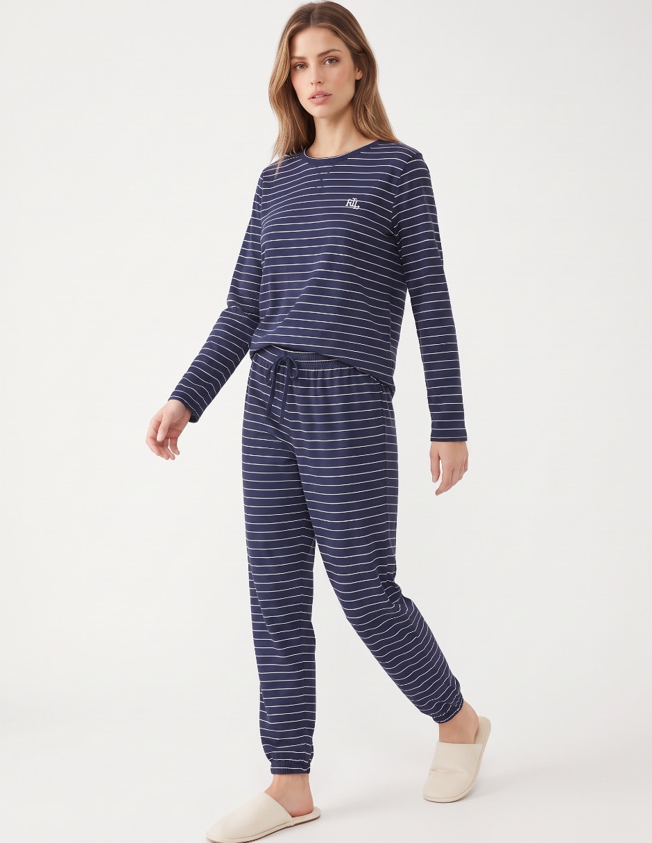 Conjunto pijama para mujer Conjunto pijama para mujer