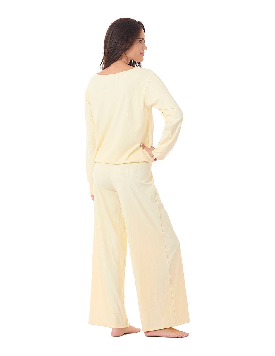 Conjunto pijama loungewear para mujer 3